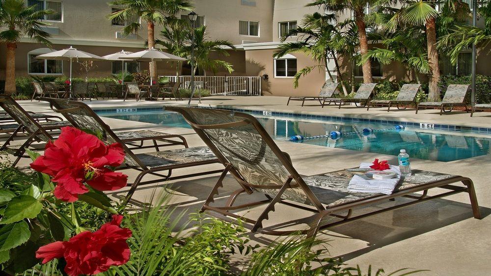 Holiday Inn Express West Palm Beach Metrocentre By Ihg Екстер'єр фото